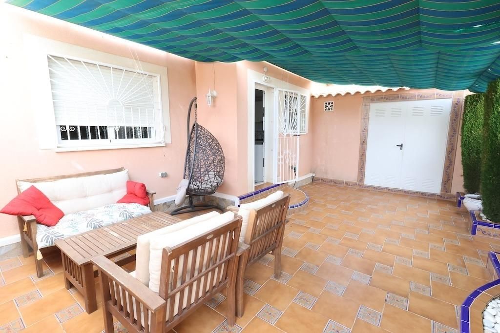3-Bedroom House in Doña Pepa, Rojales - Image 5