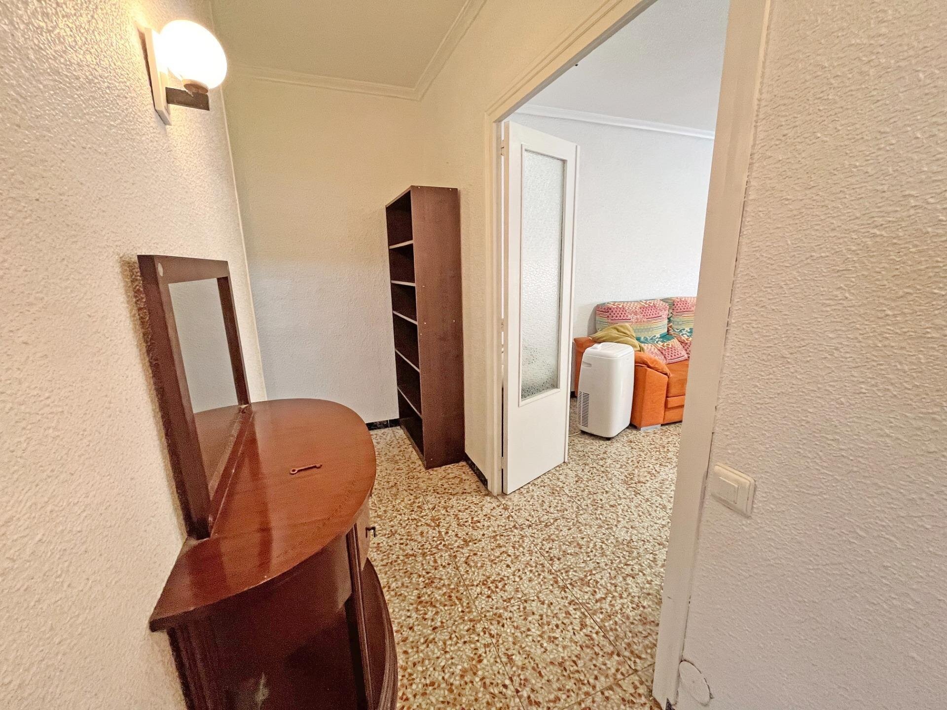 3-Bedroom Apartment in Centro, Guardamar del Segura - Image 12