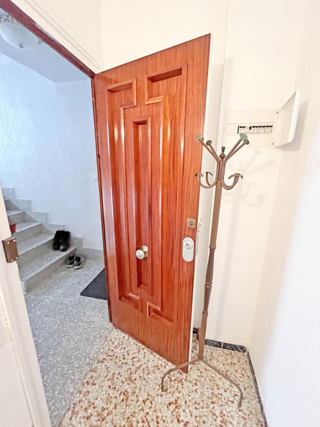 3-Bedroom Apartment in Centro, Guardamar del Segura - Image 14