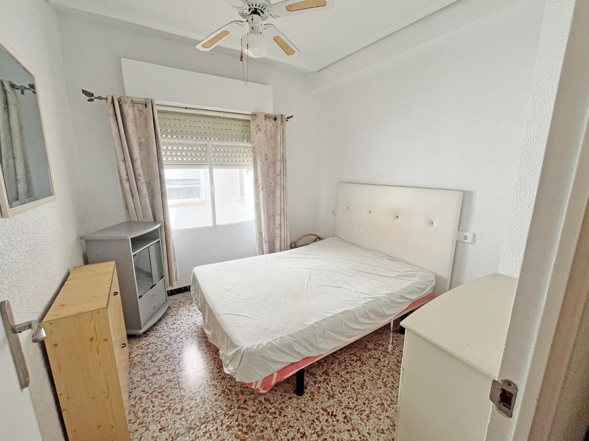 3-Bedroom Apartment in Centro, Guardamar del Segura - Image 7