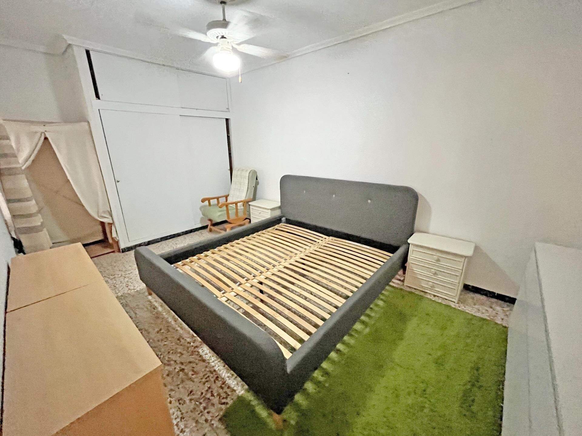 3-Bedroom Apartment in Centro, Guardamar del Segura - Image 8