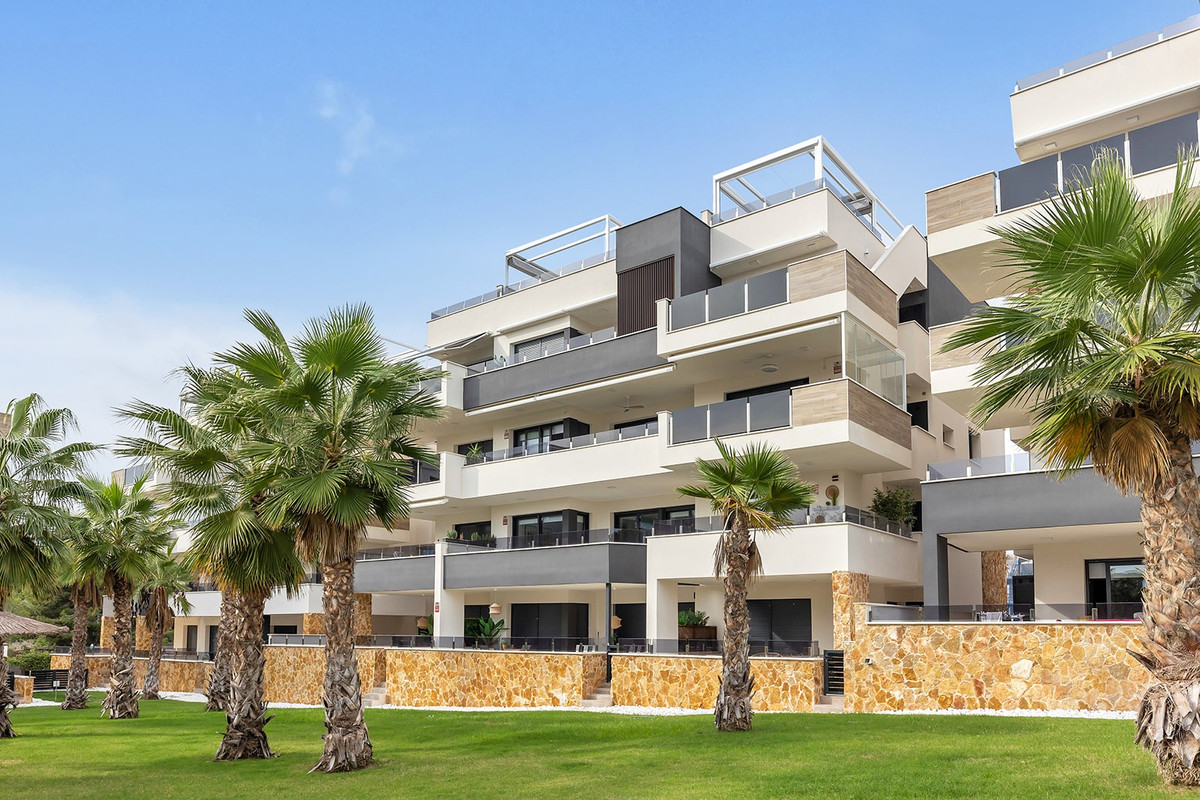 2-Bedroom Ground Floor Apartment in Orihuela | Sunny Cas... - Image 2
