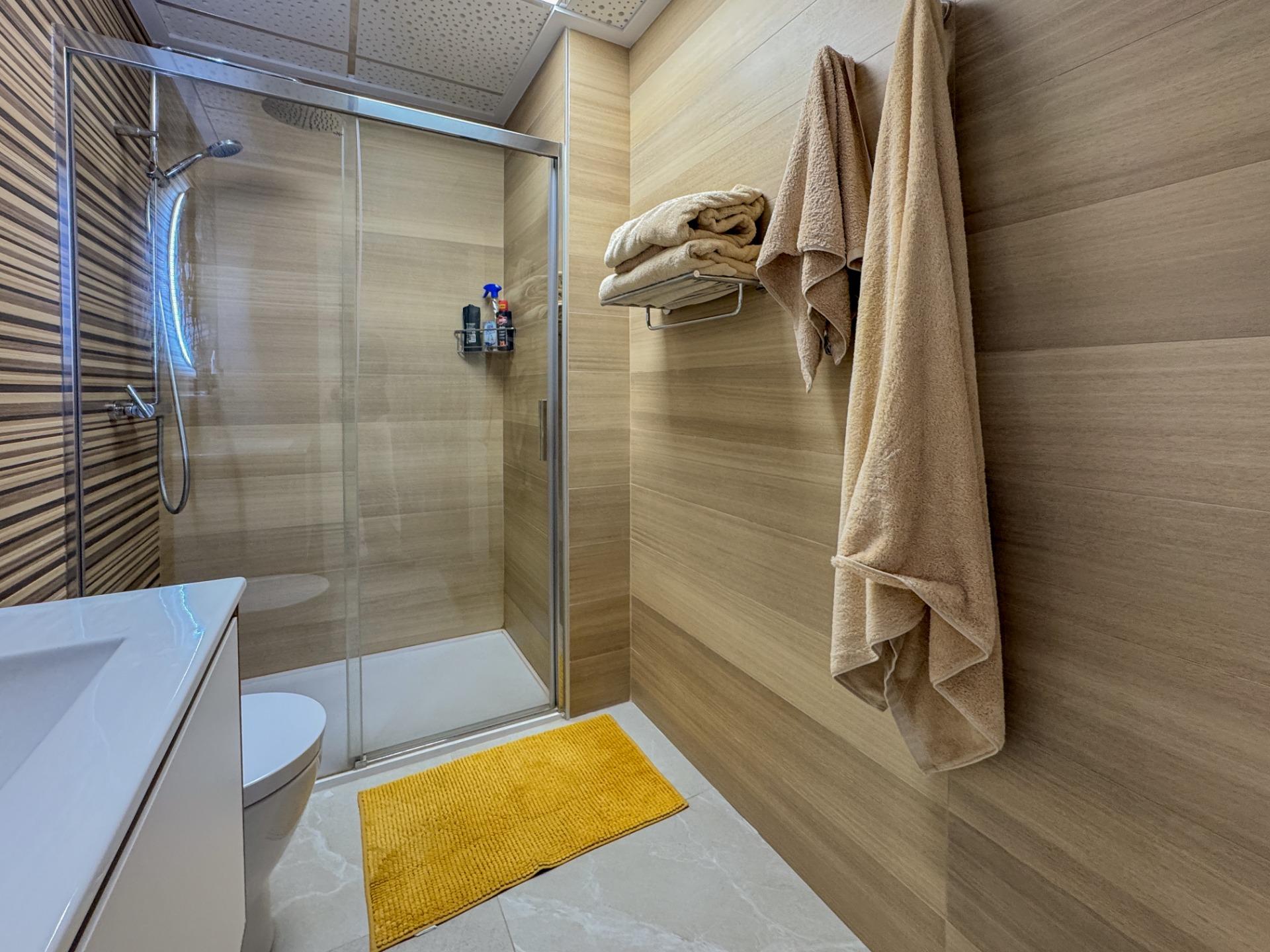 3-Bedroom Penthouse Duplex in Playa del Cura, Torrevieja - Image 16