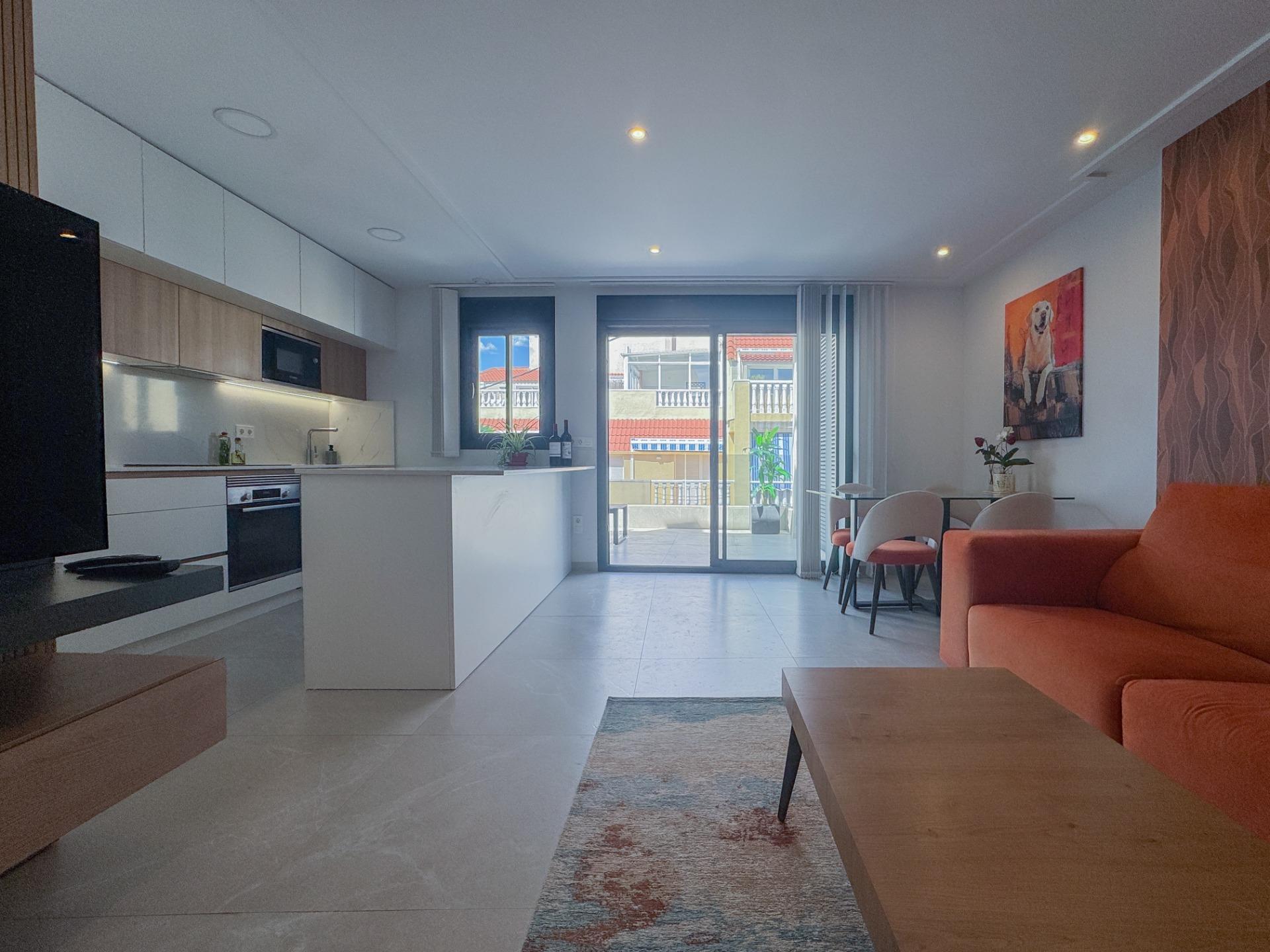 3-Bedroom Penthouse Duplex in Playa del Cura, Torrevieja - Image 4