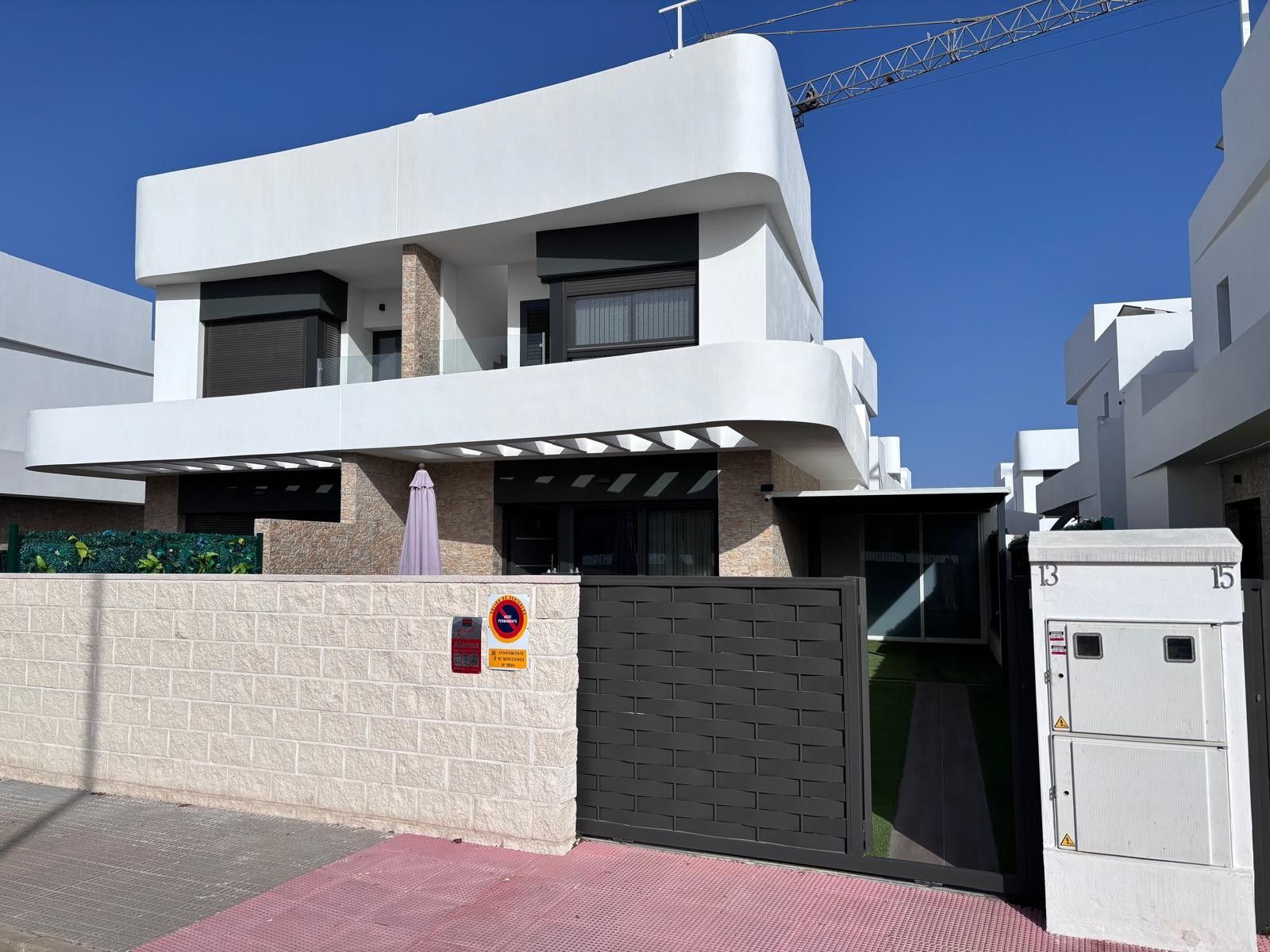 2-Bedroom House in Los Montesinos - Image 1
