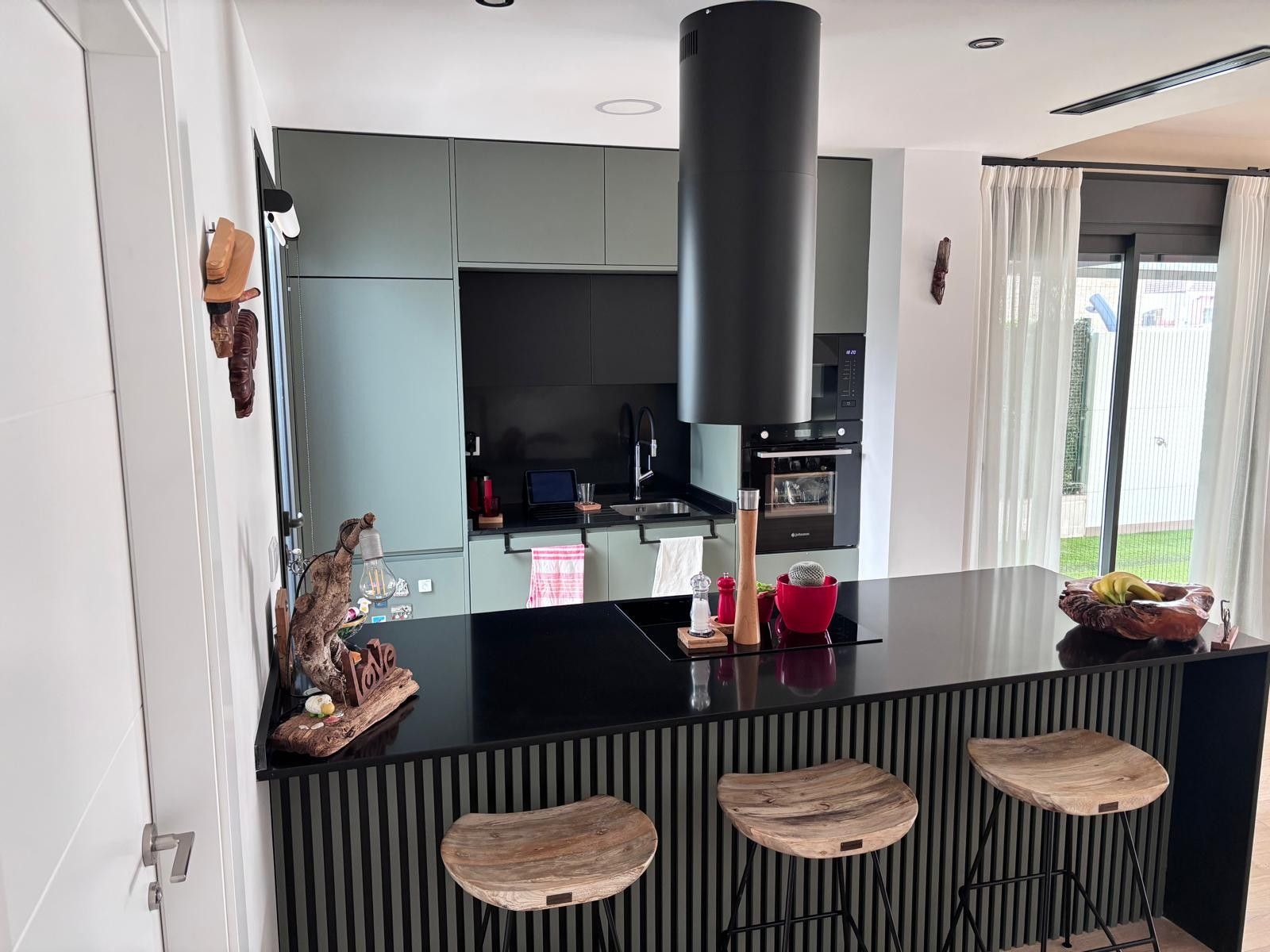 2-Bedroom House in Los Montesinos - Image 11