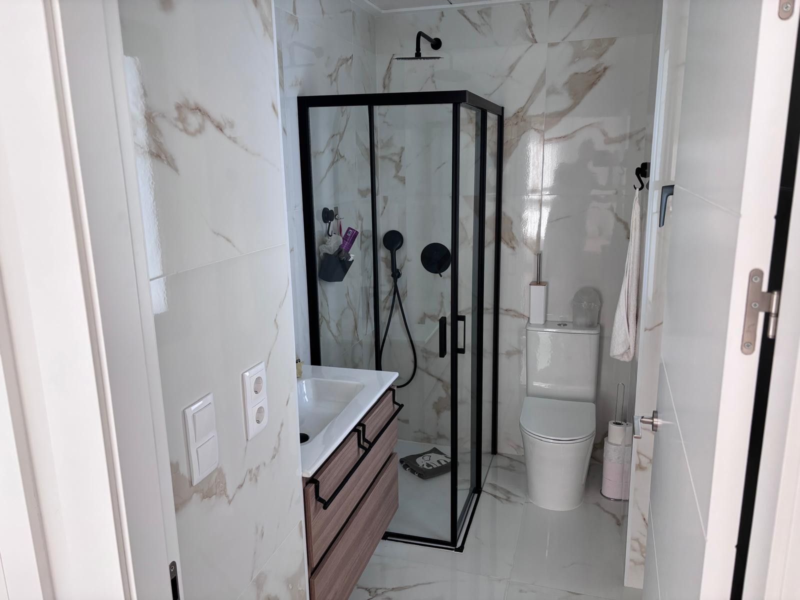 2-Bedroom House in Los Montesinos - Image 23