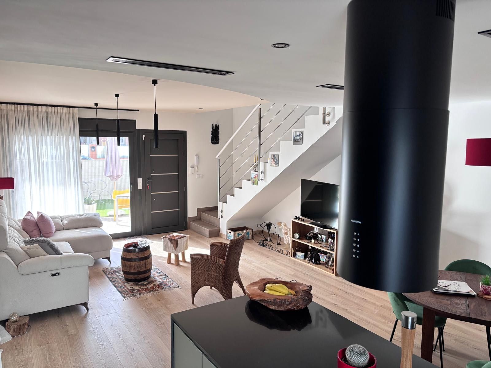 2-Bedroom House in Los Montesinos - Image 9