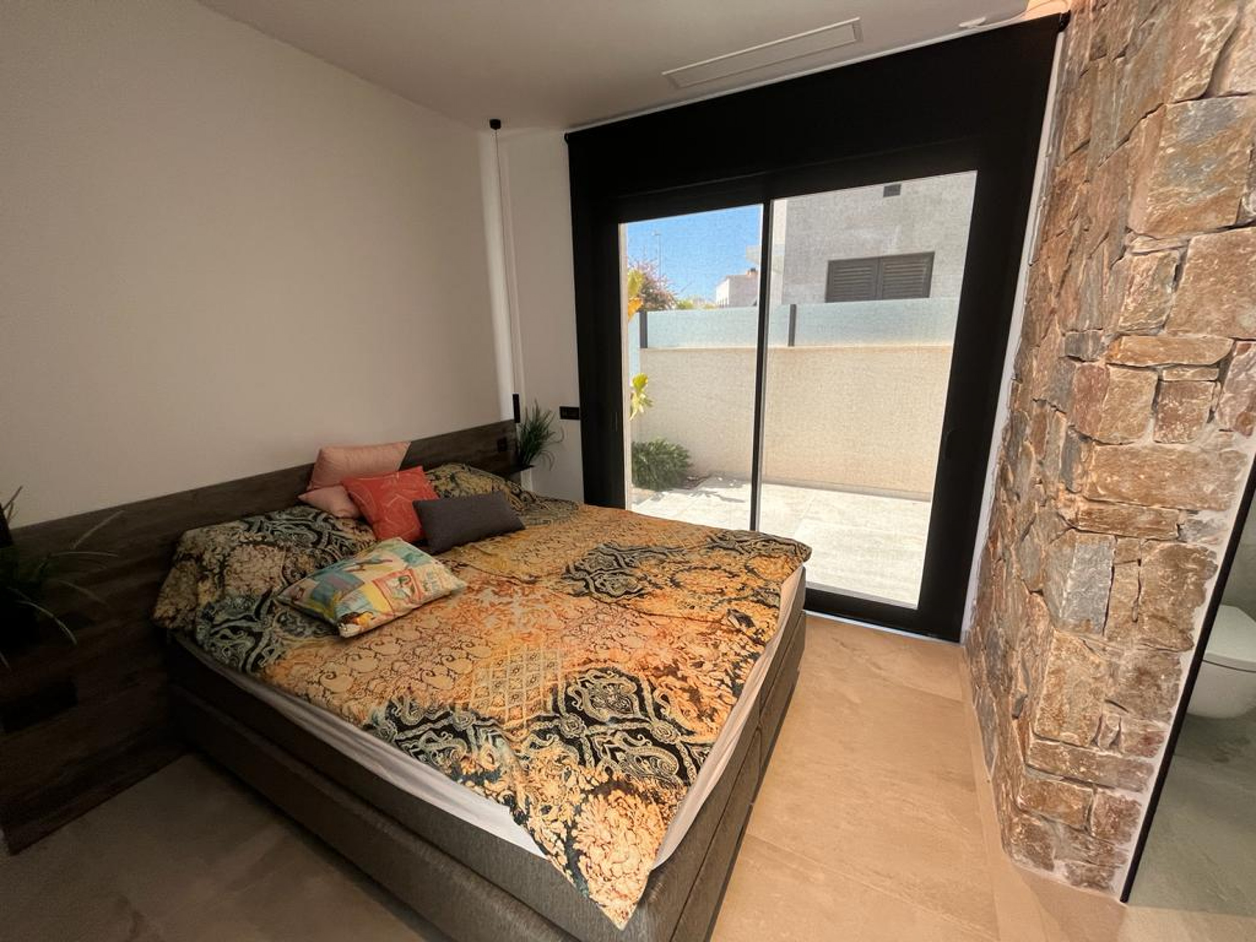 5-Bedroom Villa in Rojales - Image 6