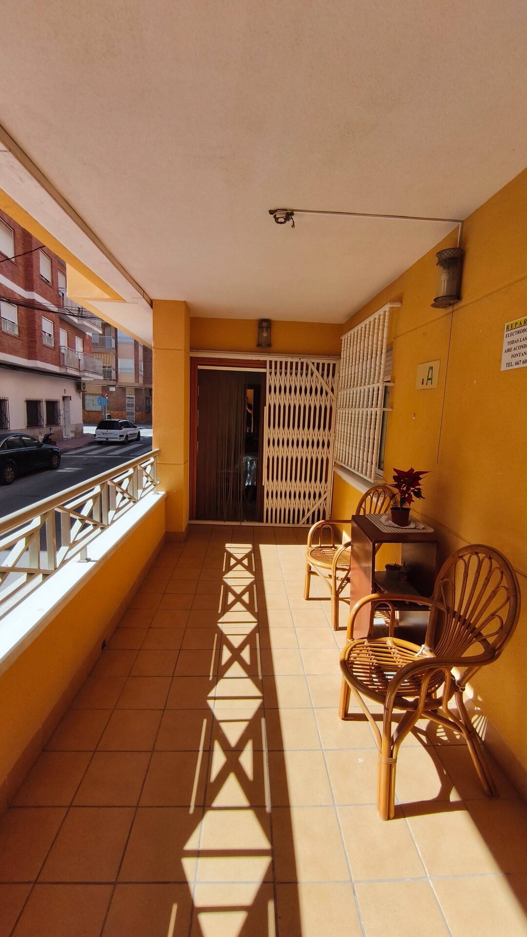 4-Bedroom Apartment in Estacion de Autobuses, Torrevieja - Image 12