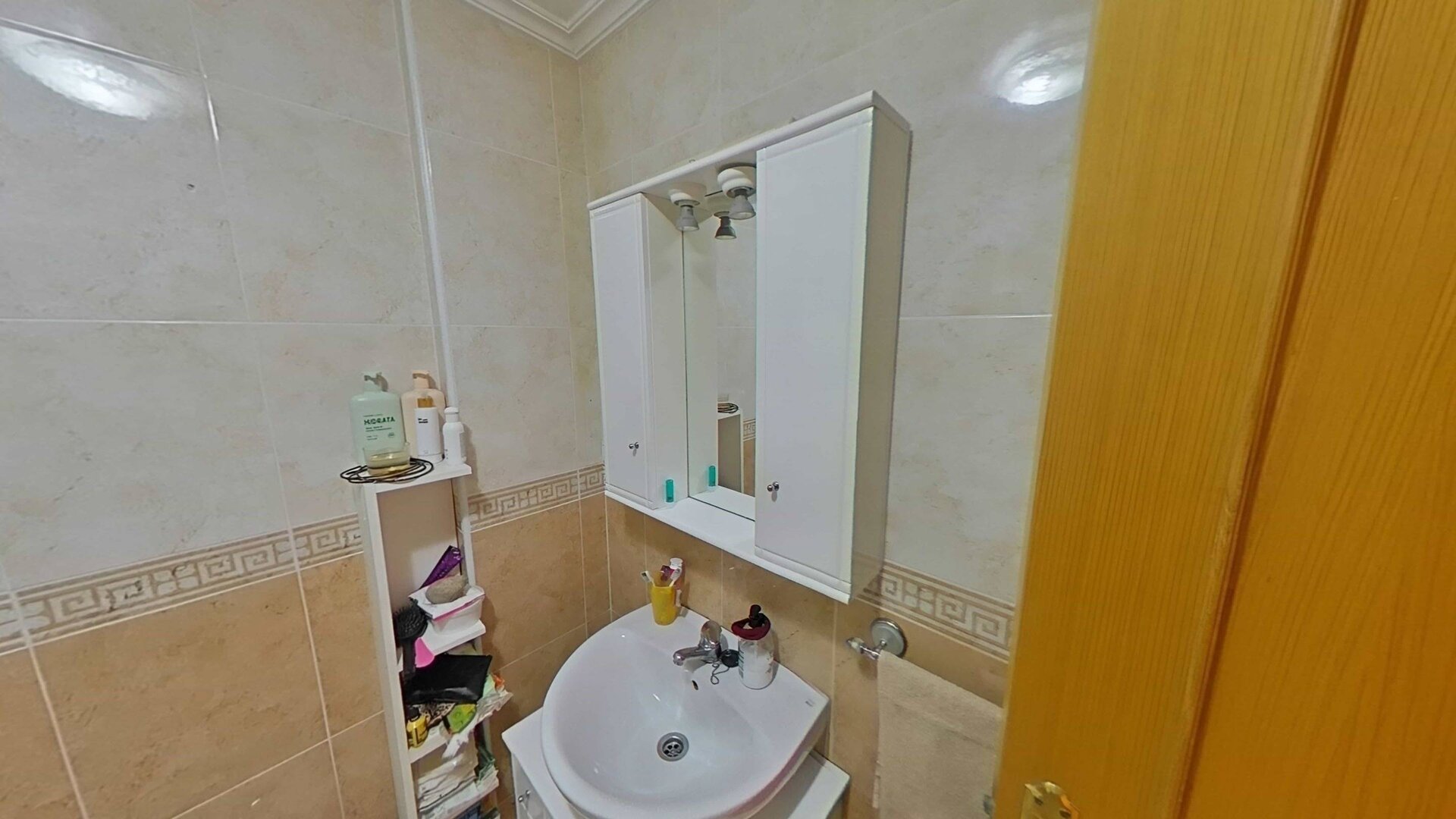 4-Bedroom Apartment in Estacion de Autobuses, Torrevieja - Image 38