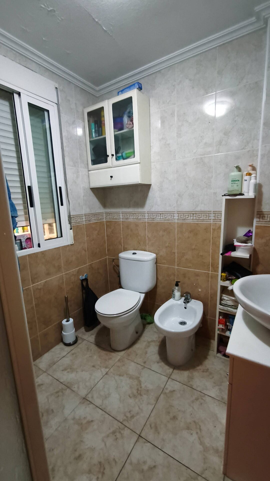 4-Bedroom Apartment in Estacion de Autobuses, Torrevieja - Image 9