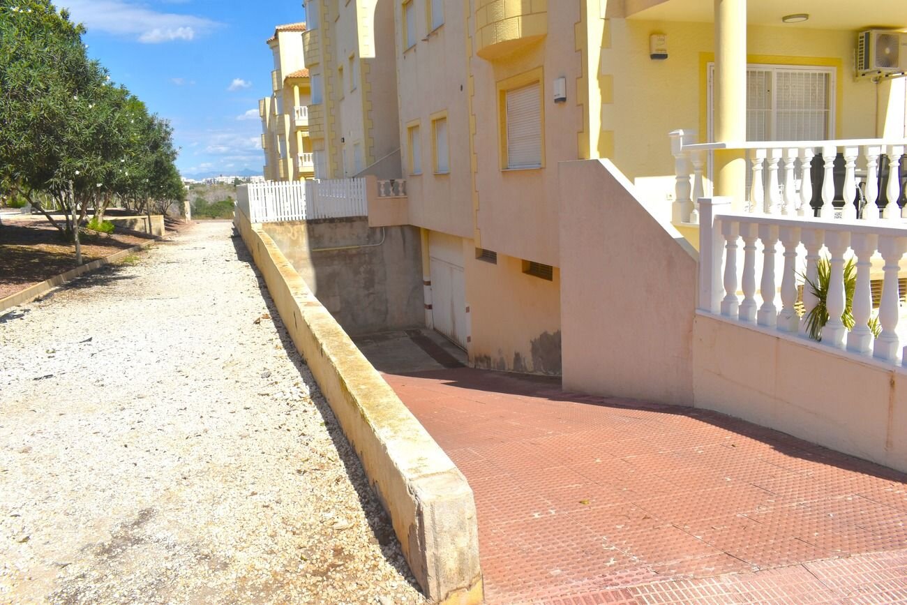 3-Bedroom House in El Edén - Los Estaños, Guardamar del Segura - Image 25