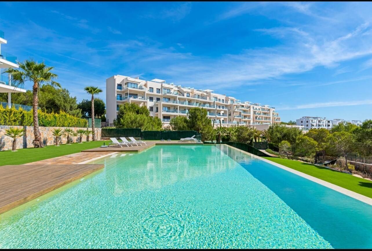 2-Bedroom Apartment in Las Colinas Golf, Orihuela - Image 1