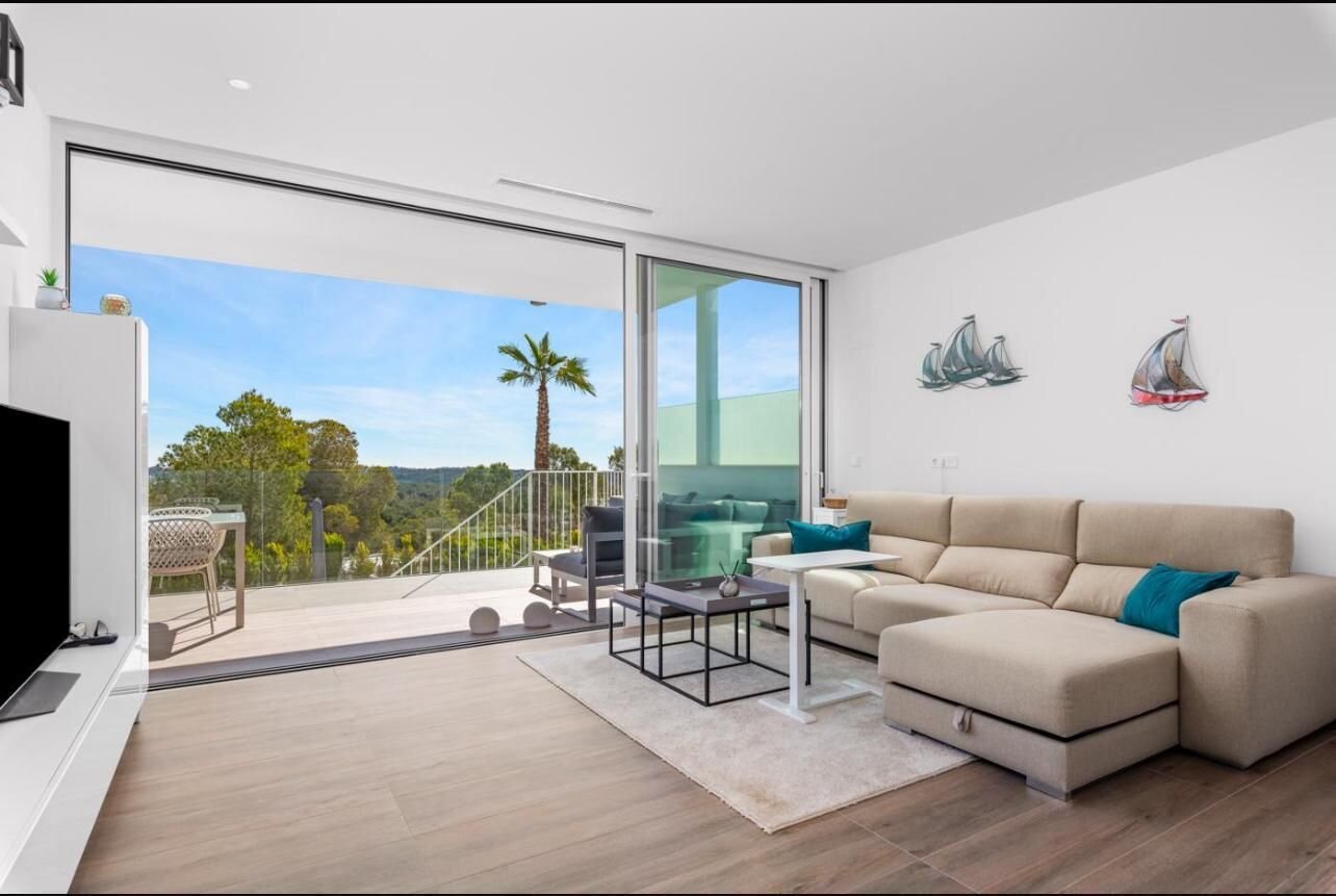 2-Bedroom Apartment in Las Colinas Golf, Orihuela - Image 2