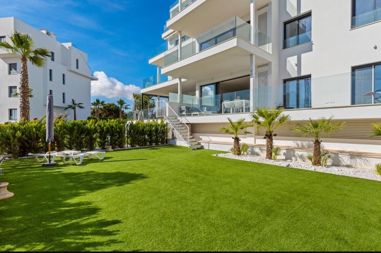 2-Bedroom Apartment in Las Colinas Golf, Orihuela - Image 21