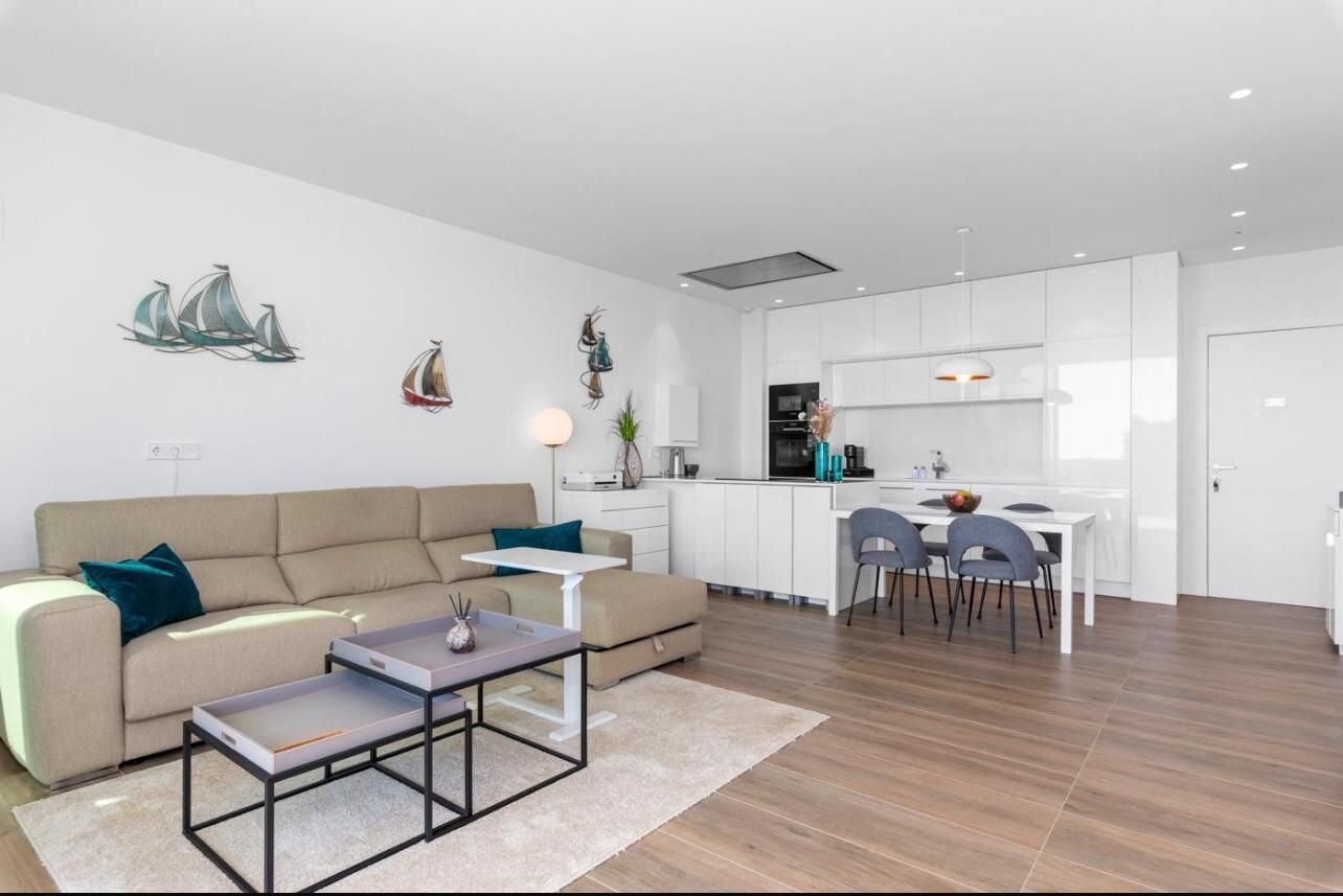 2-Bedroom Apartment in Las Colinas Golf, Orihuela - Image 5