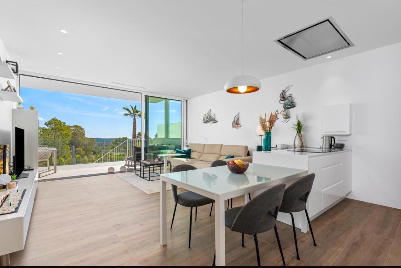 2-Bedroom Apartment in Las Colinas Golf, Orihuela - Image 8