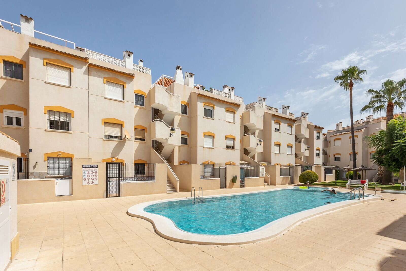 2-Bedroom Apartment in Punta Prima, Torrevieja - Image 21