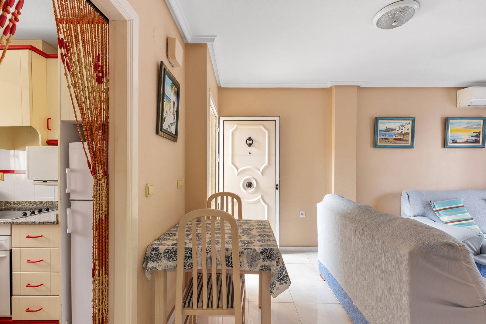 2-Bedroom Apartment in Punta Prima, Torrevieja - Image 7
