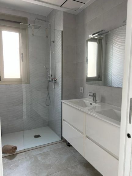 3-Bedroom Villa in Pueblo, San Miguel de Salinas - Image 10