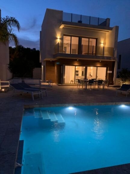 3-Bedroom Villa in Pueblo, San Miguel de Salinas - Image 14