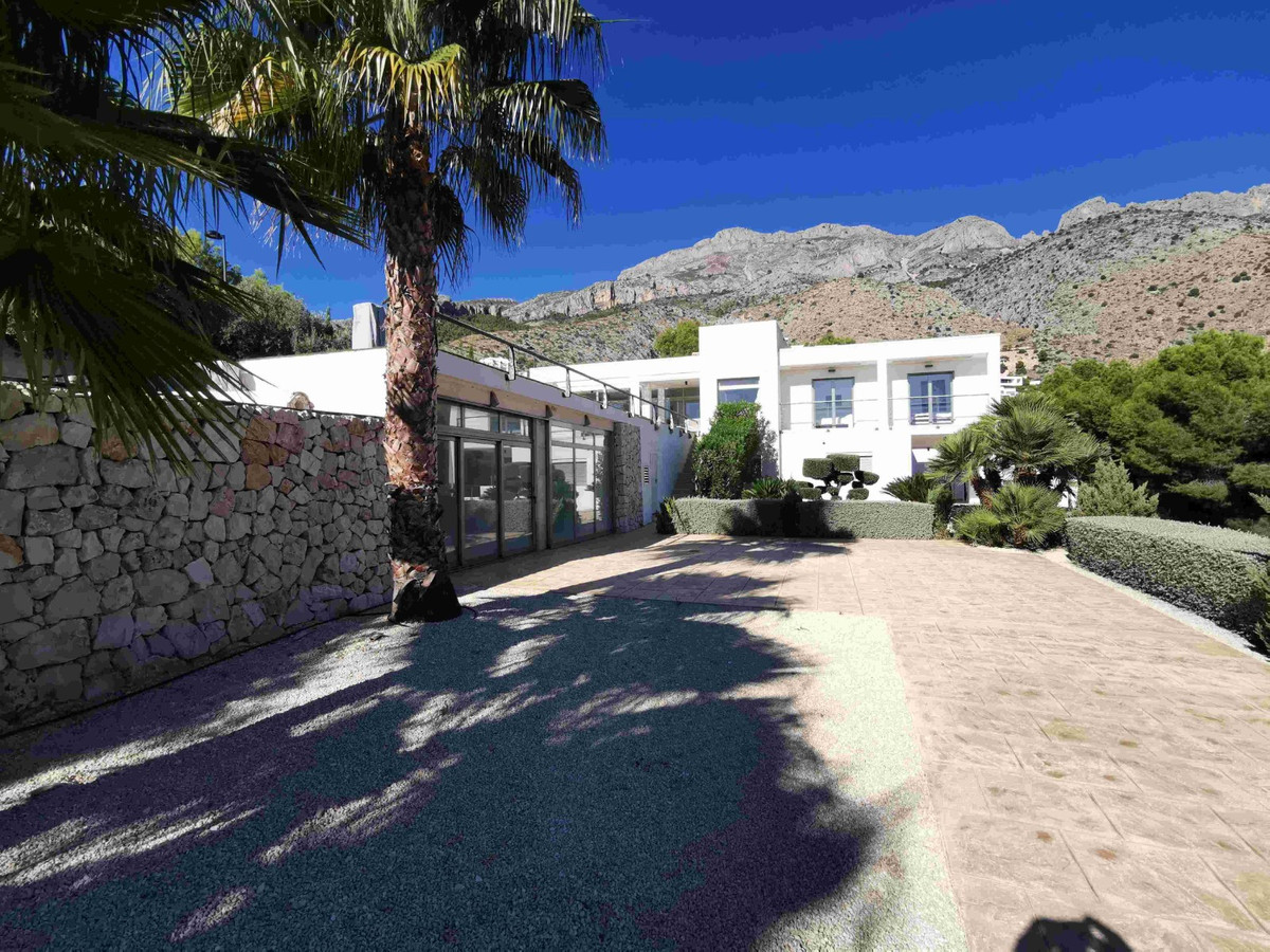 5-Bedroom Detached House in  Altea | Sunny Casas - Costa ... - Image 10