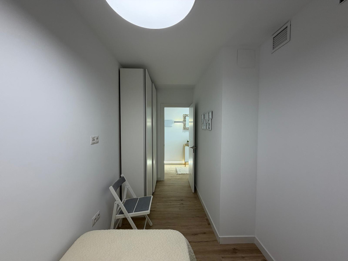 3-Bedroom Middle Floor Apartment in Torrevieja | Sunny C... - Image 11