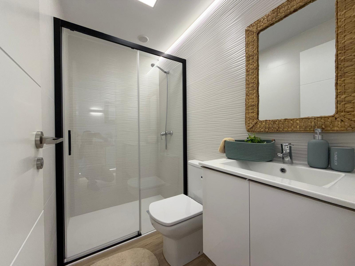 3-Bedroom Middle Floor Apartment in Torrevieja | Sunny C... - Image 13