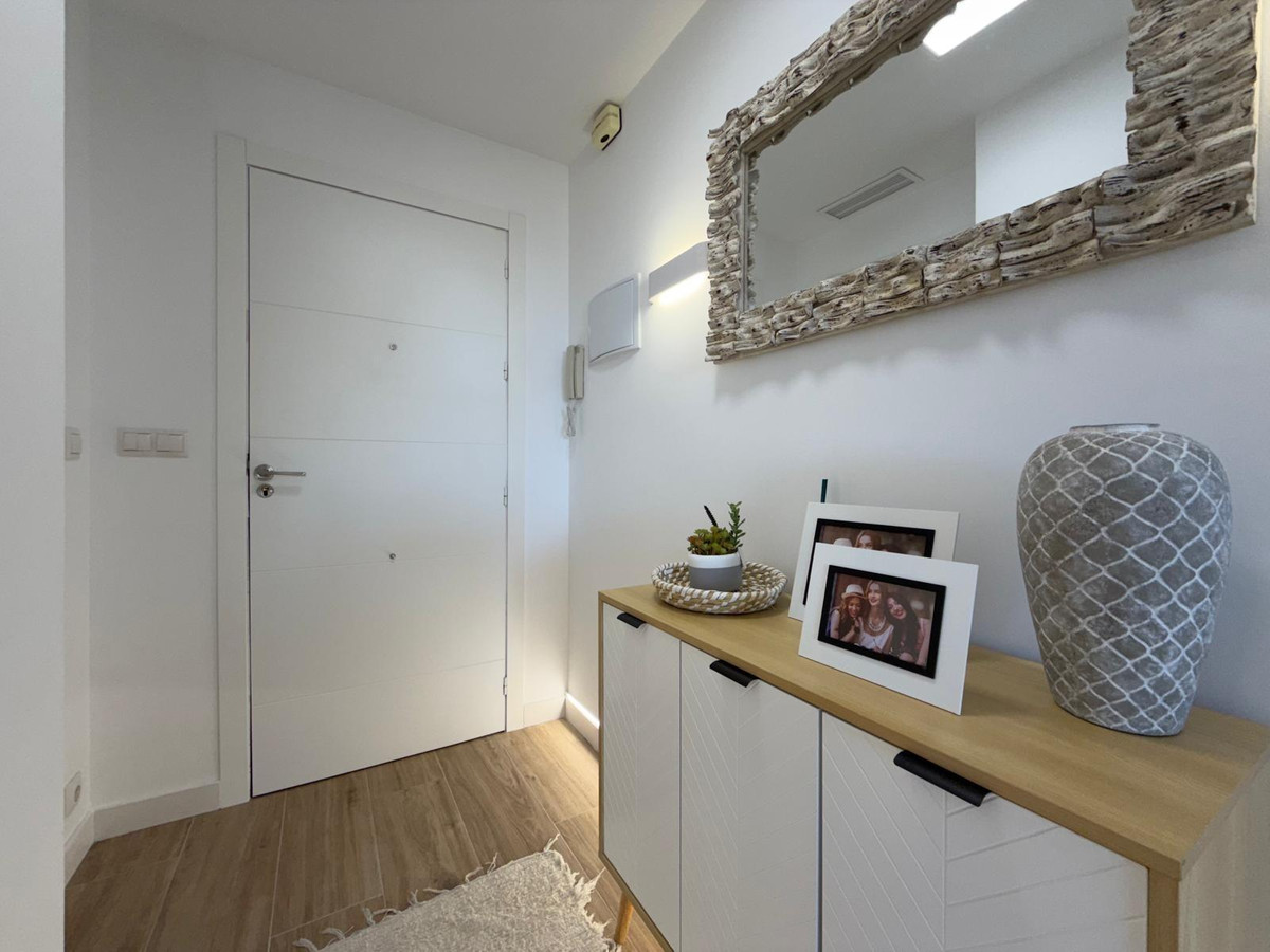 3-Bedroom Middle Floor Apartment in Torrevieja | Sunny C... - Image 3