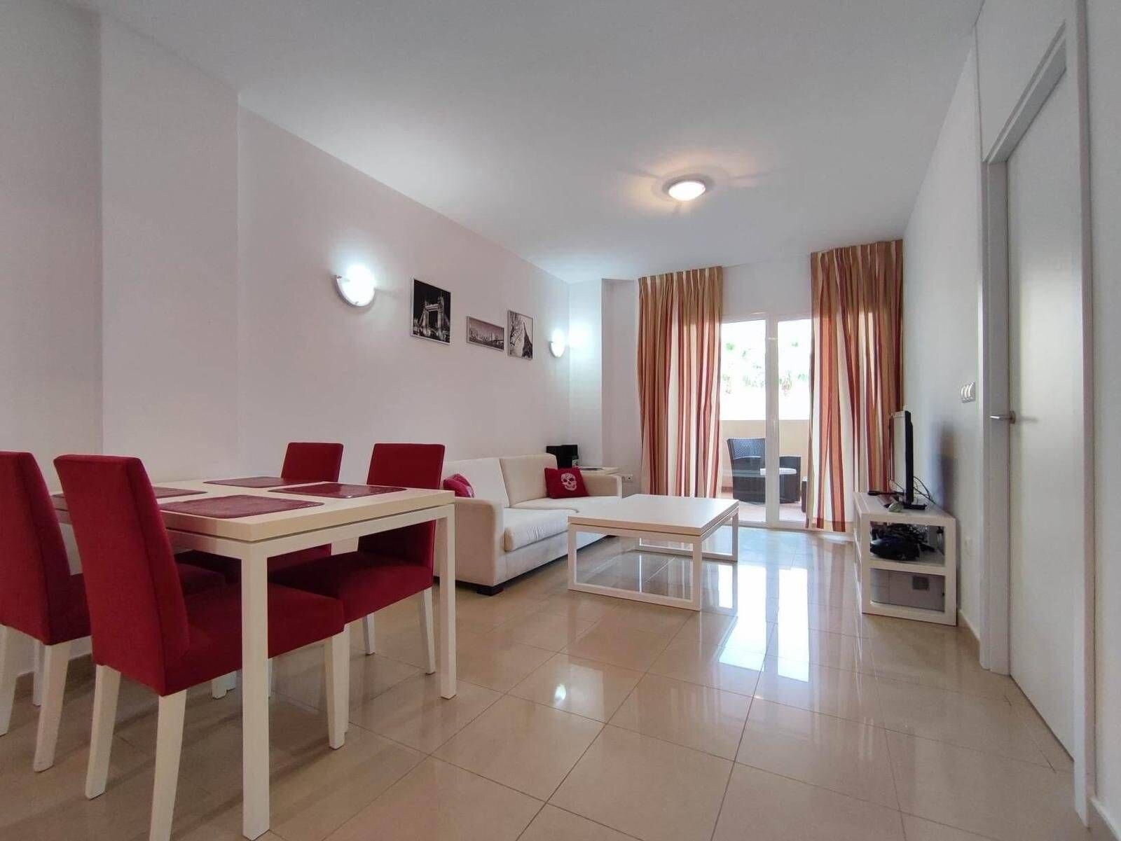 2-Bedroom Apartment in Orihuela Costa, Orihuela Costa - Image 3
