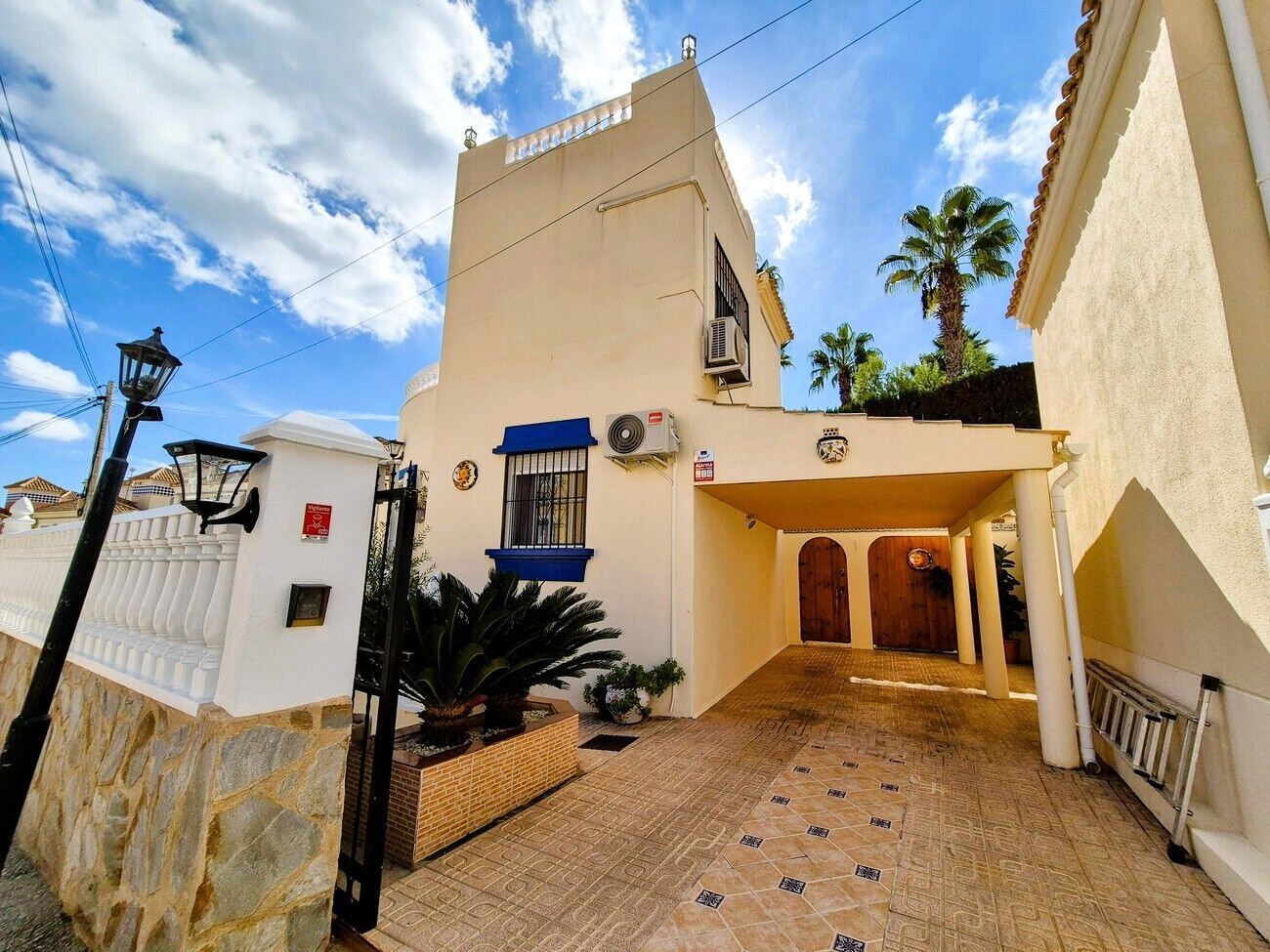 Villa met 3 Slaapkamers in San Miguel de Salinas - Image 4