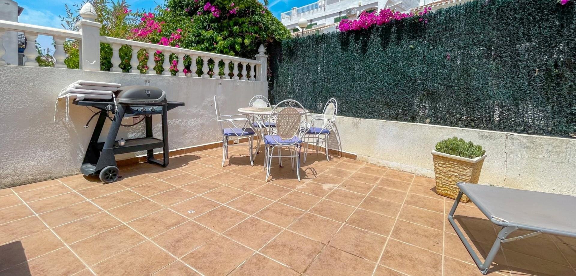 4-Bedroom House in Villamartín-las Filipinas, Orihuela Costa - Image 12