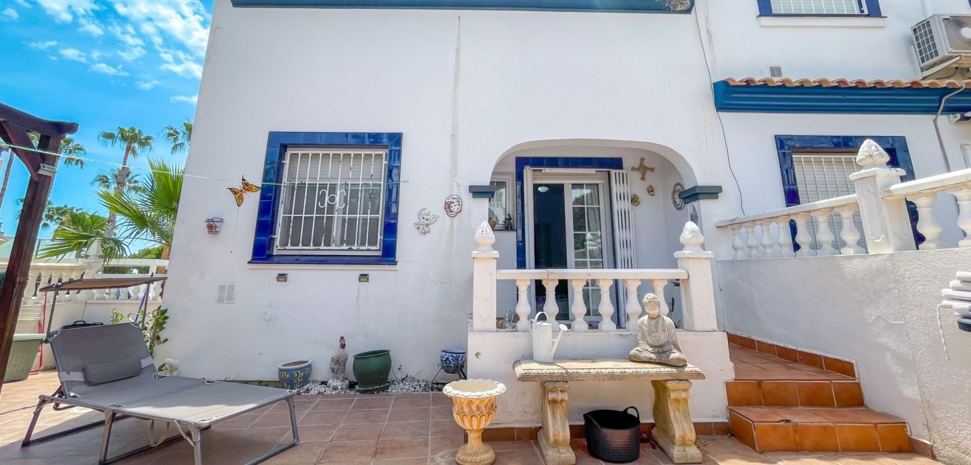 4-Bedroom House in Villamartín-las Filipinas, Orihuela Costa - Image 15