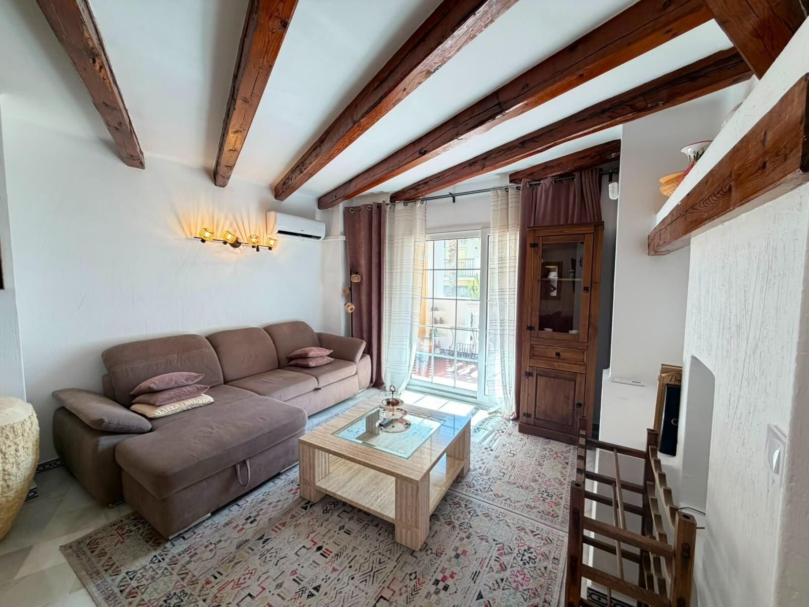 3-Bedroom Apartment in Los Frutales, Torrevieja - Image 2