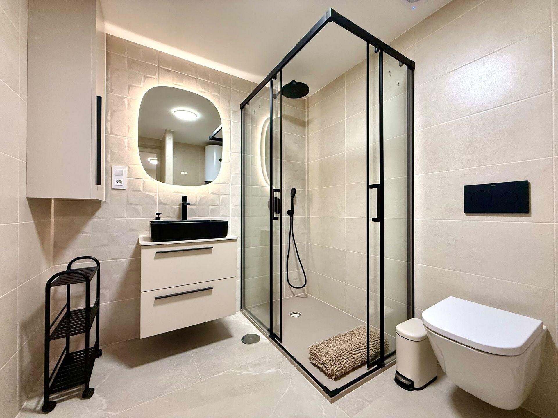 3-Bedroom House in Lo Pagan - Image 15
