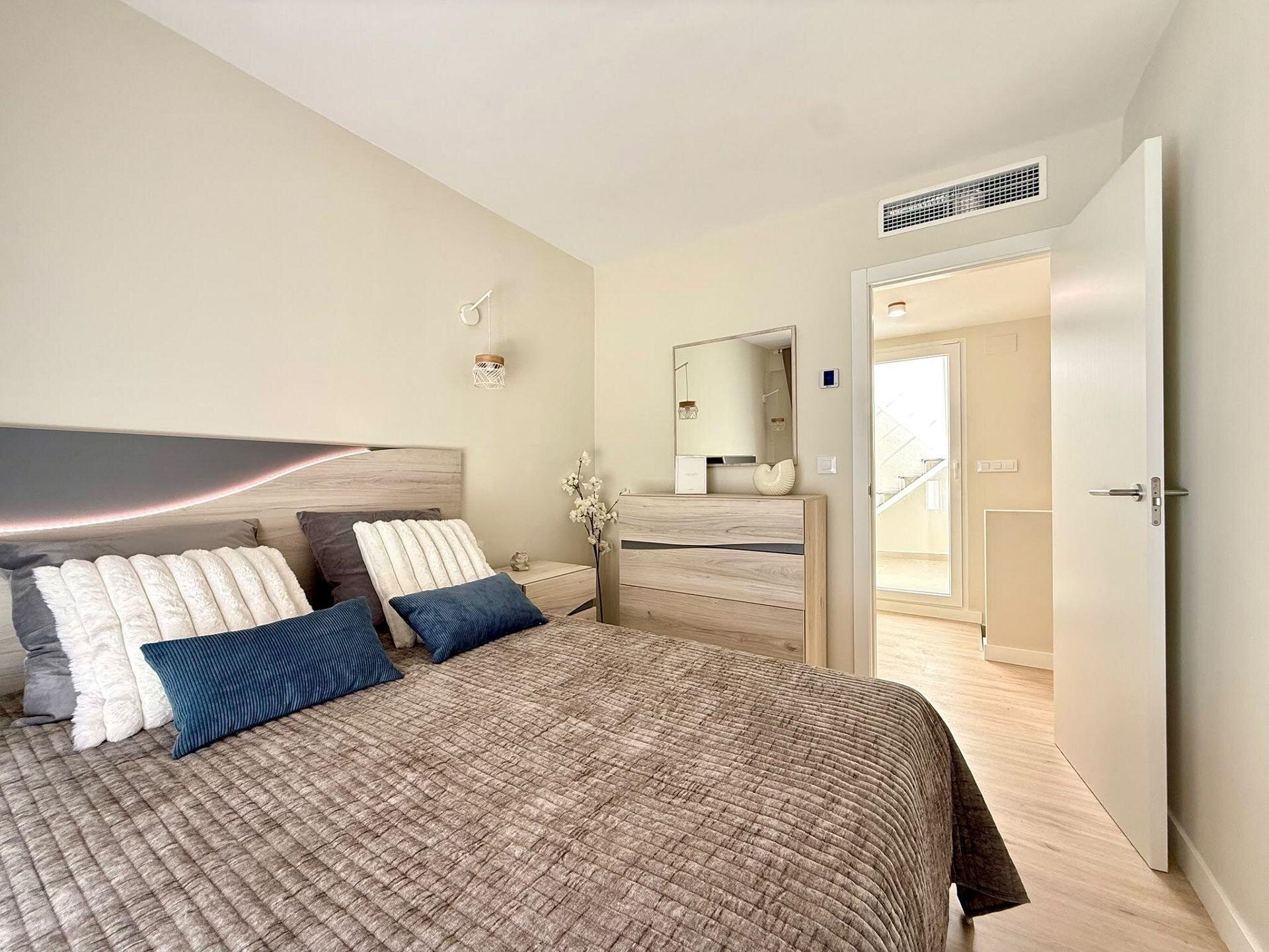 3-Bedroom House in Lo Pagan - Image 19