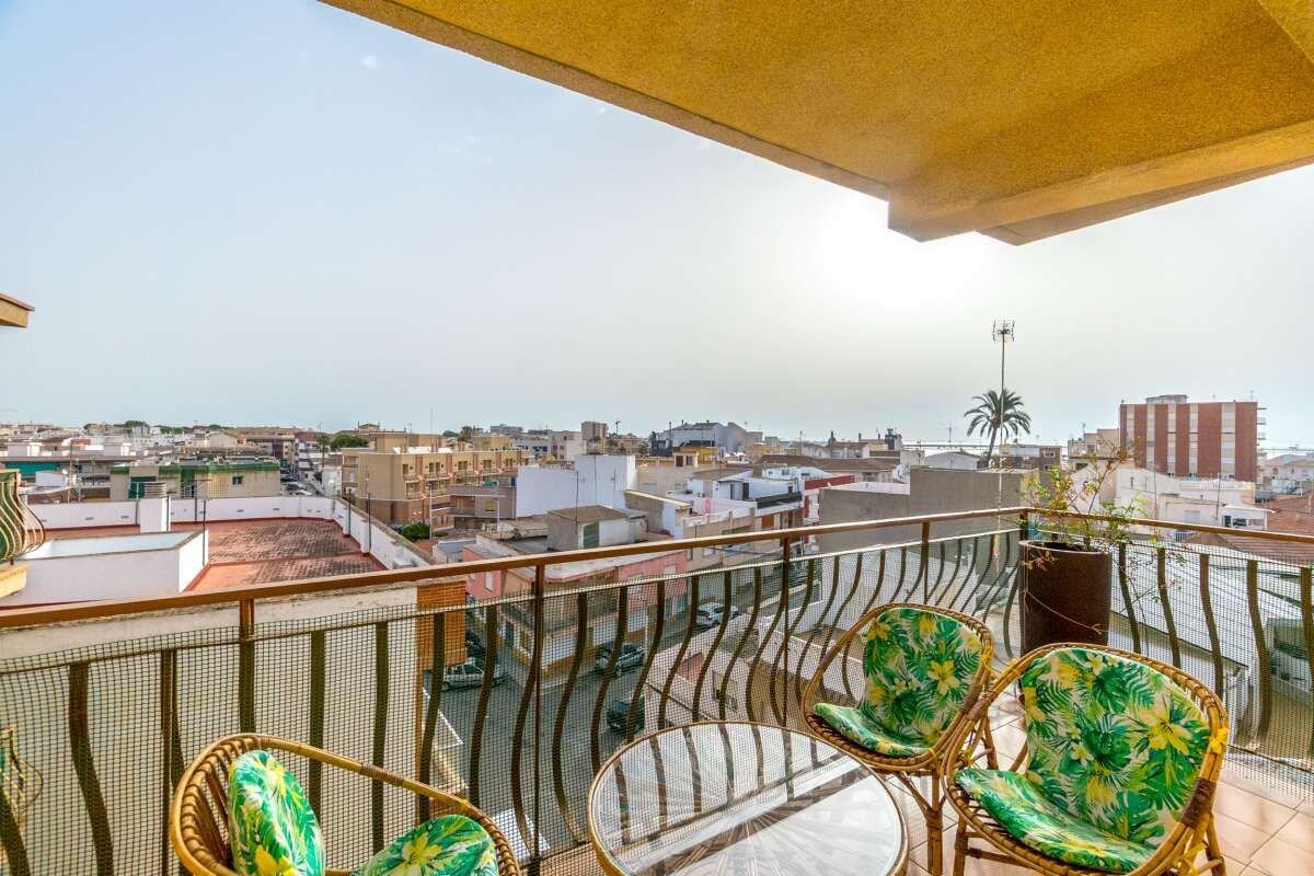 3-Bedroom Apartment in La Puntica, Lo Pagan - Image 1