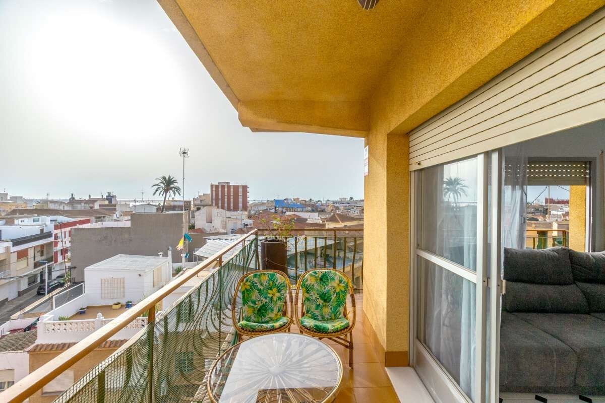 3-Bedroom Apartment in La Puntica, Lo Pagan - Image 2