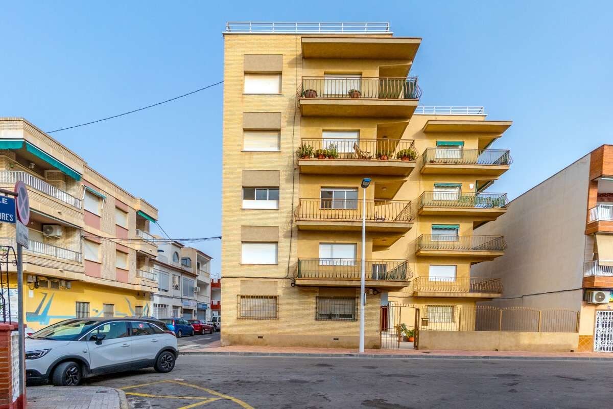 3-Bedroom Apartment in La Puntica, Lo Pagan - Image 23