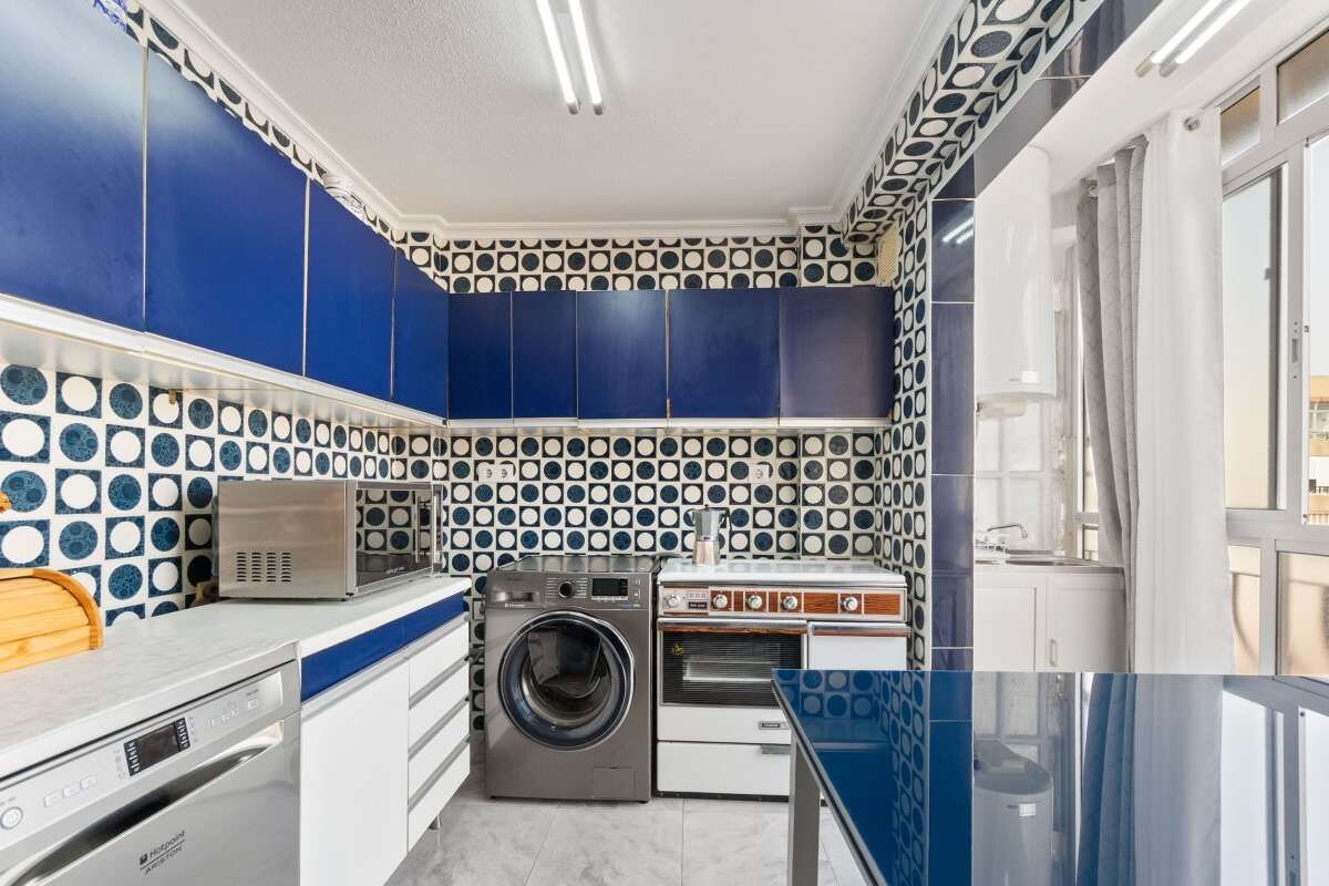 3-Bedroom Apartment in La Puntica, Lo Pagan - Image 7