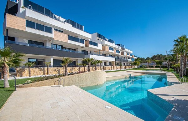 Apartamento de 2 Dormitorios en Urbanización Perla del Mar, Orihuela