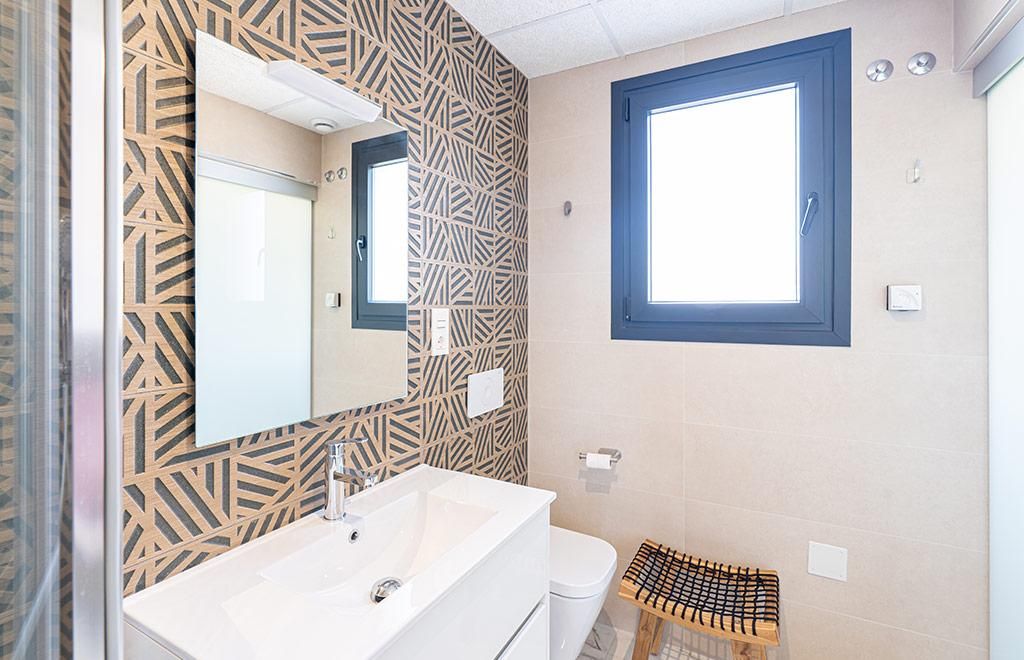 2-Bedroom Apartment in Urbanización Perla del Mar, Orihuela - Image 11