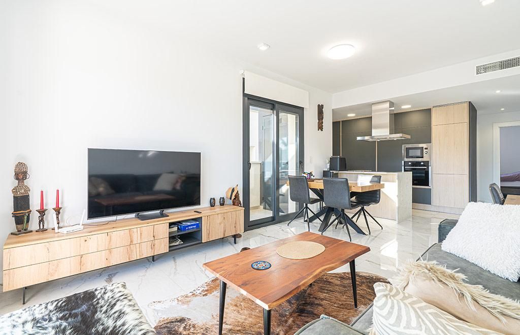 2-Bedroom Apartment in Urbanización Perla del Mar, Orihuela - Image 5