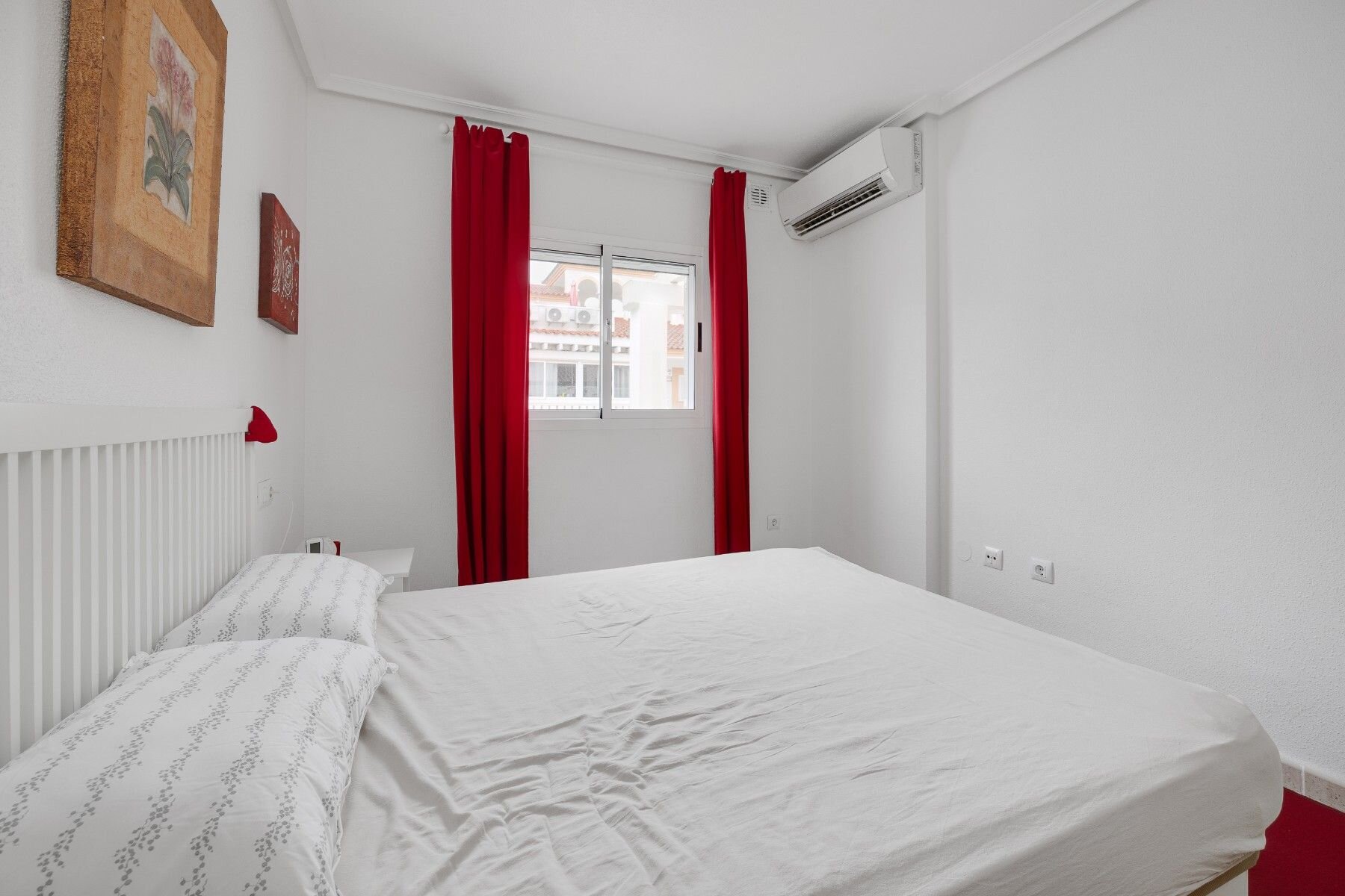 2-Bedroom Apartment in Zeniamar-Horizonte-la Campana, Orihuela Costa - Image 19