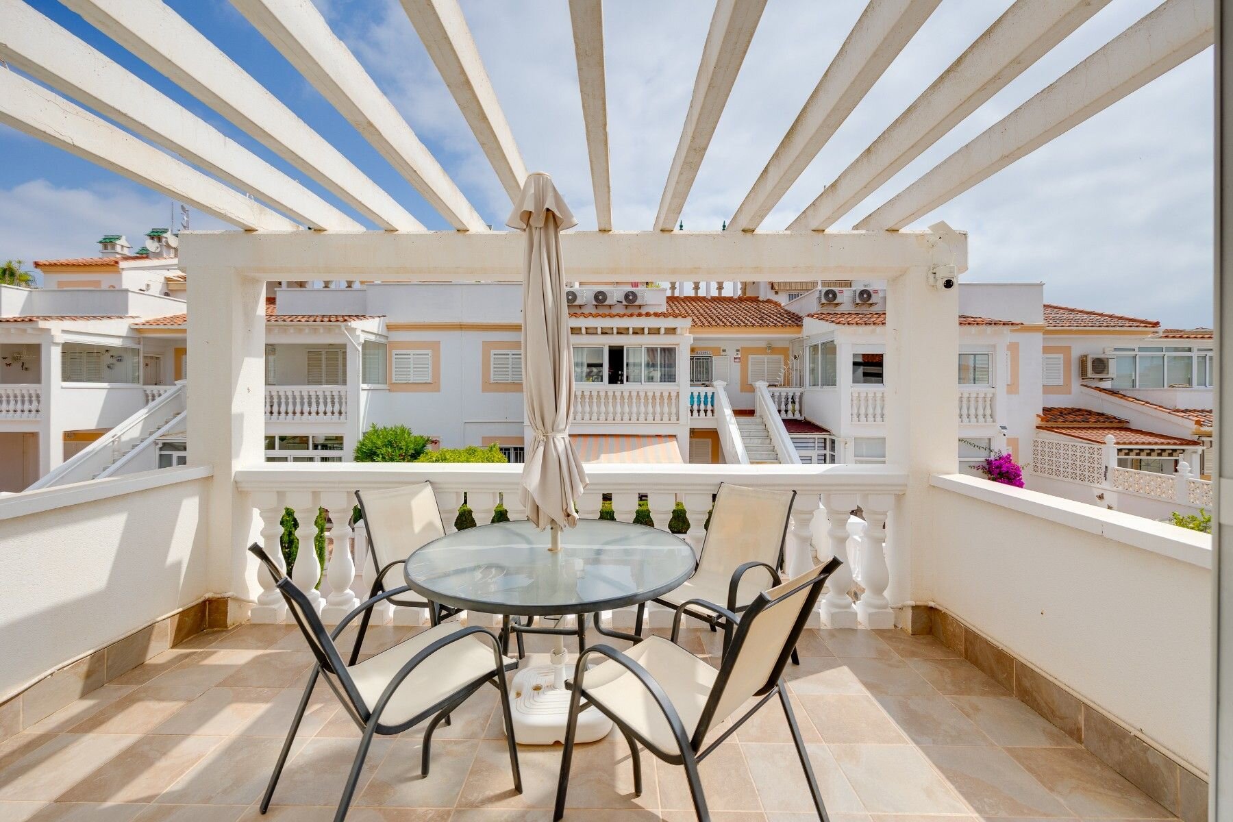 2-Bedroom Apartment in Zeniamar-Horizonte-la Campana, Orihuela Costa - Image 29