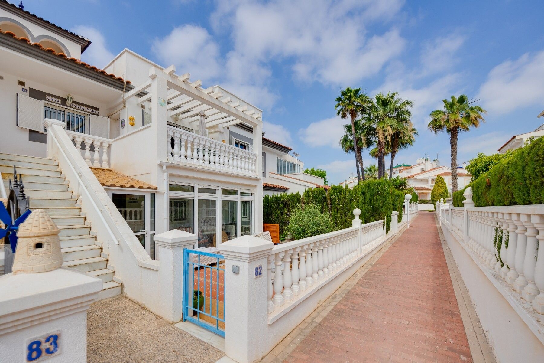 2-Bedroom Apartment in Zeniamar-Horizonte-la Campana, Orihuela Costa - Image 3