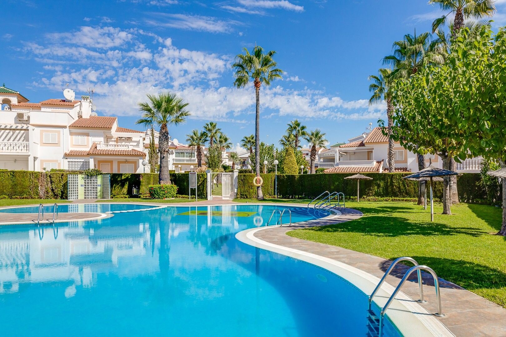 2-Bedroom Apartment in Zeniamar-Horizonte-la Campana, Orihuela Costa - Image 38