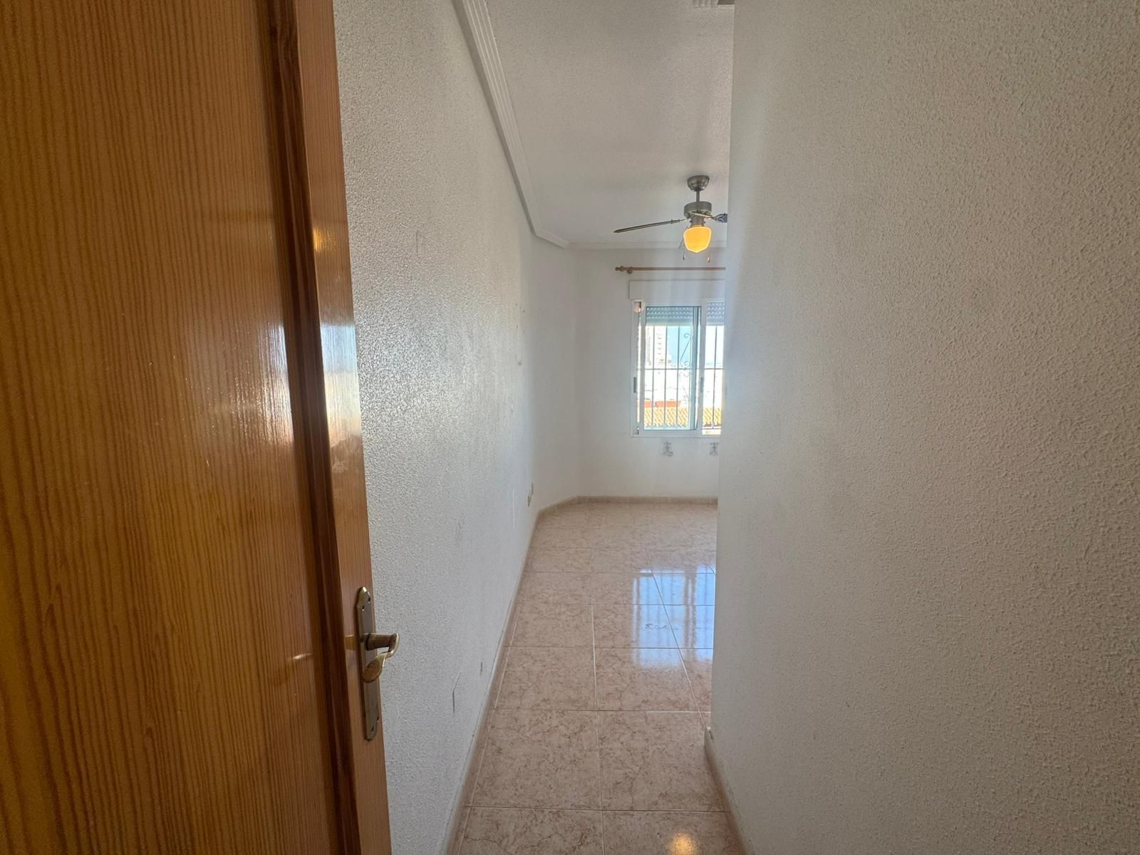 2-Bedroom Apartment in Sector 25, Torrevieja - Image 14