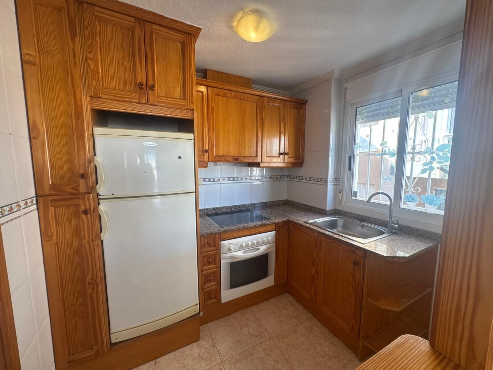 2-Bedroom Apartment in Sector 25, Torrevieja - Image 6